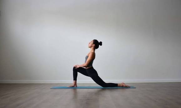 Low Lunge (Anjaneyasana)