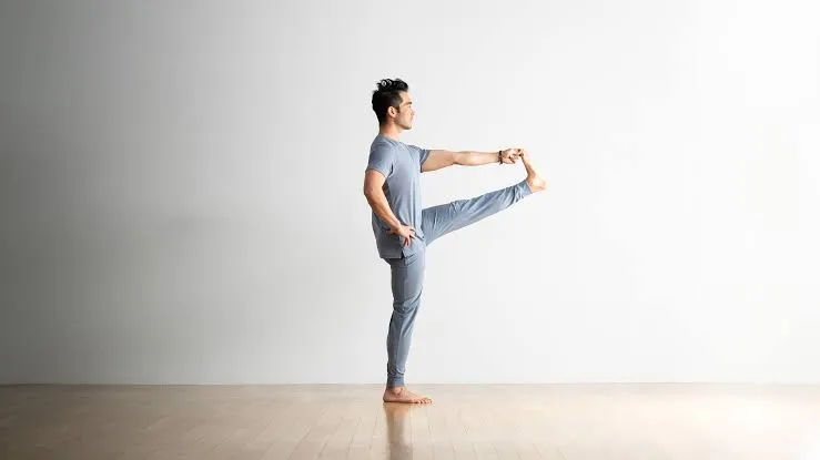 Extended Hand-to-Big-Toe Pose (Utthita Hasta Padangusthasana)