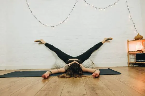 Split-Legs up the wall