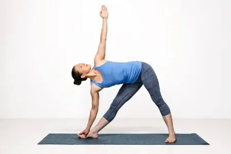 trikonasana 